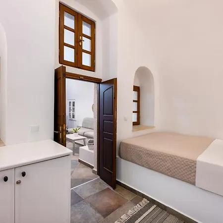 Canaves - Hermes Vakantiehuis Karterados (Santorini)